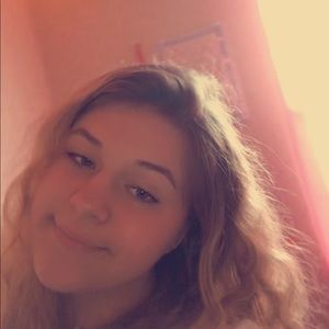 Meet your Posher, Hayley